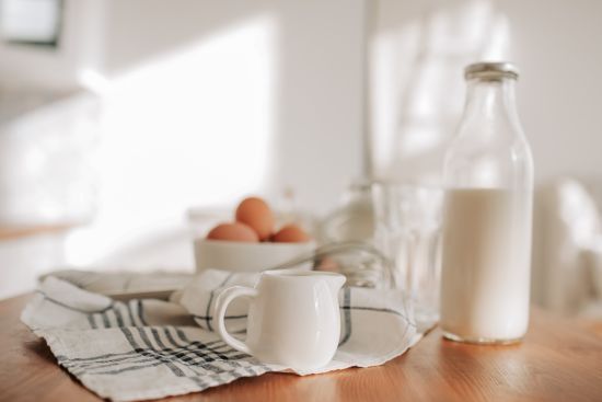 Что делать со скисшим молоком? 9 беспроигрышных идей