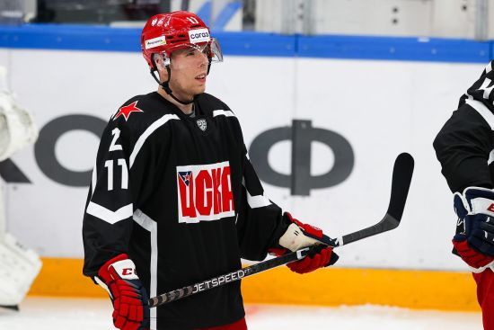 Публічно підтримали війну: хокеїсти російського клубу вийшли на матч у формі із символом окупантів