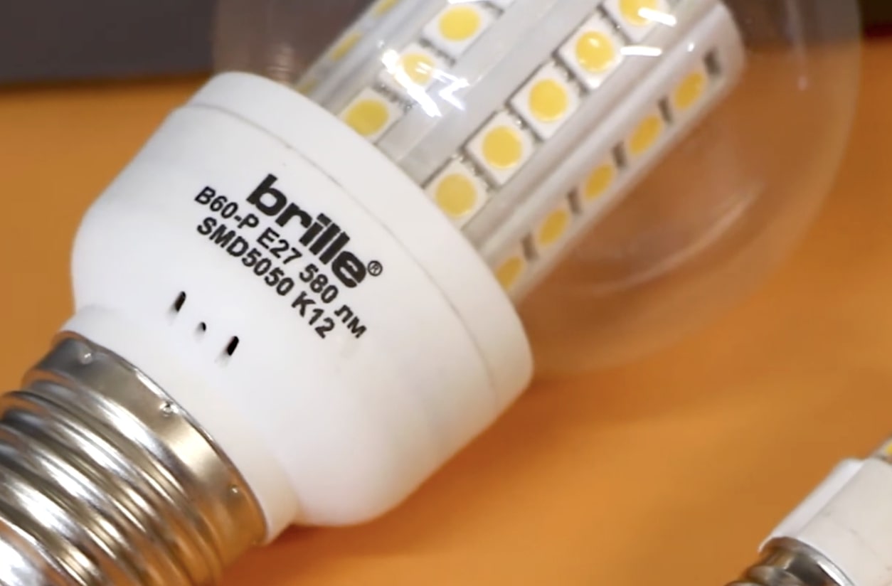 Графік відключення світла у Дніпрі на 12 листопада: кому доведеться потерпіти 9 годин без електрики