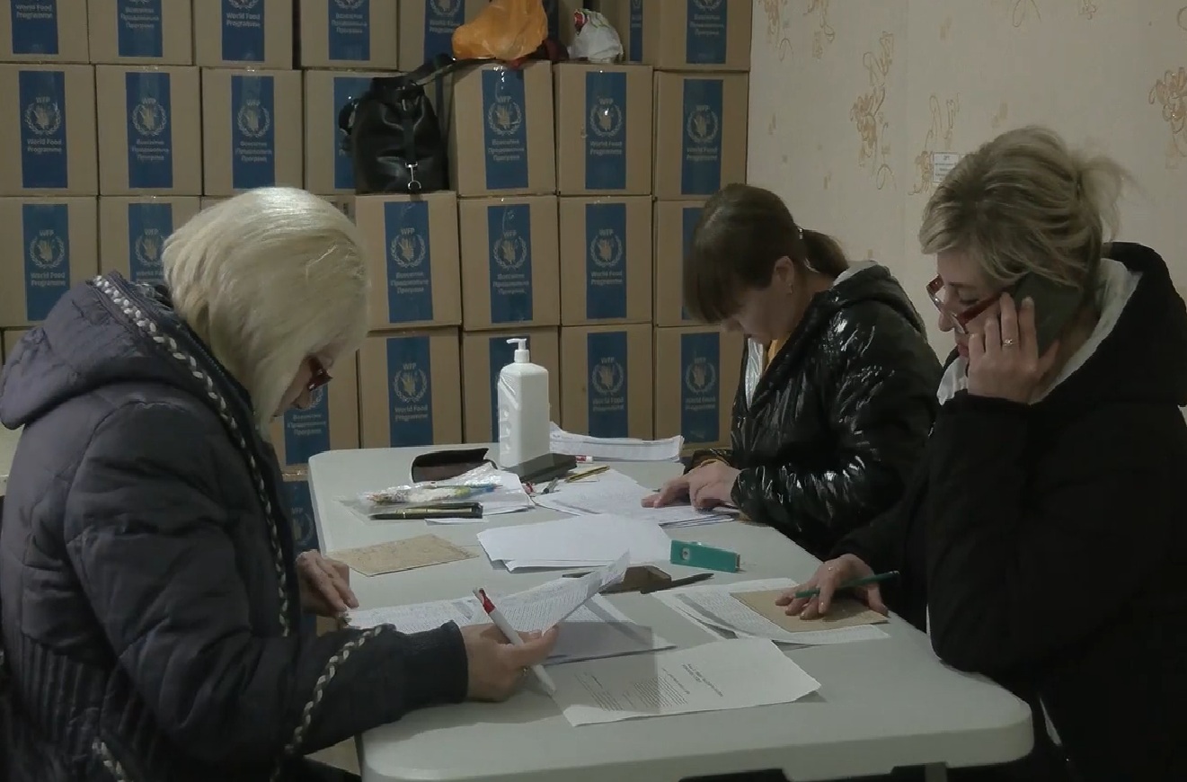 Безкоштовні продукти для ВПО та пенсіонерів у Кіровоградській області: куди українцям приходити по допомогу